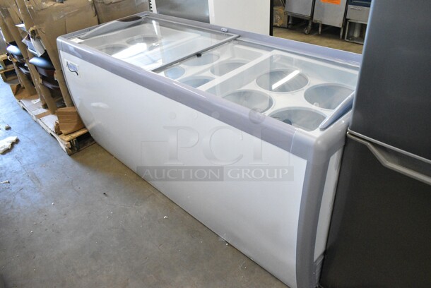 BRAND NEW SCRATCH AND DENT! Avantco 360ADC12HC 71" Customizable Ice Cream Dipping Cabinet. 120 Volts, 1 Phase. Tested and Powers On But Does Not Get Cold - Image 3 of 7
