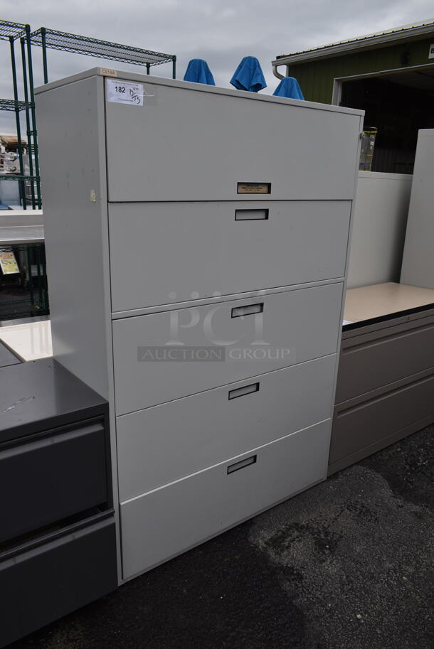 Metal 4 Drawer and 1 Cabinet Filing Cabinet. - Image 1 of 6