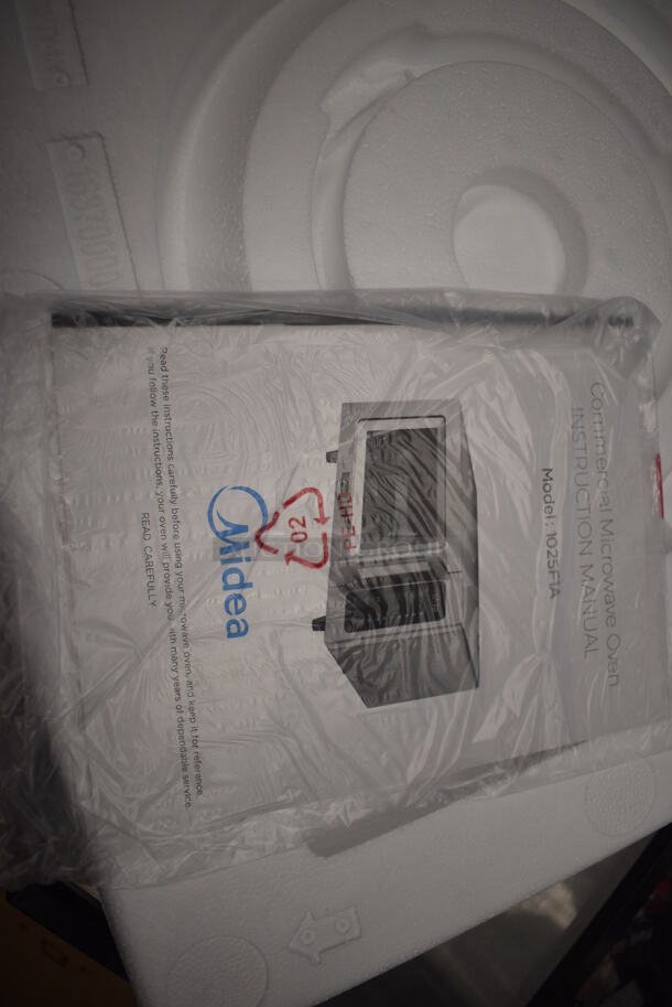 BRAND NEW IN BOX! 2017 Midea 1025F1A Stainless Steel Commercial Countertop Microwave Oven. 120 Volts, 1 Phase. 20x17x12 - Image 7 of 8