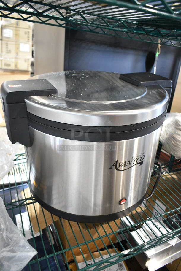 BRAND NEW SCRATCH AND DENT! Avantco 177RWB92 92 Cup Sealed Electric Rice Warmer. 120 Volts, 1 Phase. Tested and Working! - Image 3 of 7