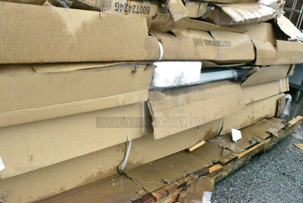 3 BRAND NEW SCRATCH AND DENT! Regency 600TSB3096S 30" x 96" 16-Gauge Stainless Steel Commercial Work Table with 4" Backsplash and Undershelf. 3 Times Your Bid! May Be Missing Pieces. - Image 2 of 5