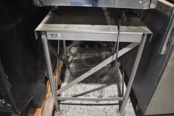 Berkel Metal Commercial Countertop Bread Loaf Slicer on Berkel 10S Metal Stand. 115 Volts, 1 Phase. 23.5x25x50.5. Tested and Does Not Power On - Image 5 of 7