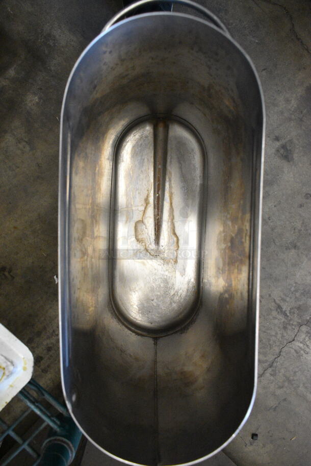 2 Items Including Countertop Scale and Bunn Stainless Steel Iced Tea Holder Dispenser. 2 Times Your Bid!  - Image 4 of 8