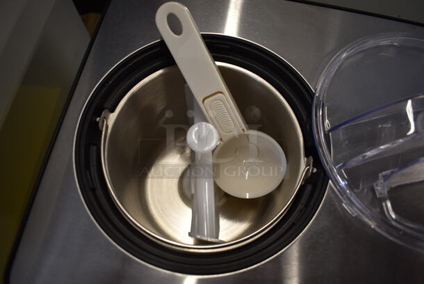 BRAND NEW SCRATCH AND DENT! Whynter ICM-220SSY Commercial Stainless Steel Electric Countertop 2 Quart Ice Cream Maker With Scooper, Stainless Steel Bowl and Yogurt Function. 110-120V. Tested And Working!  - Image 5 of 8