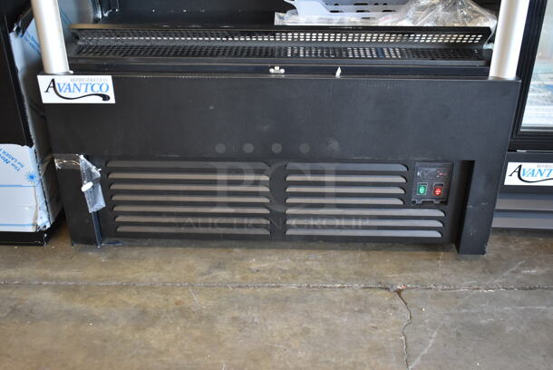 BRAND NEW SCRATCH AND DENT! Avantco 189BVAC46HC Metal Commercial Single Door Reach In Grab N Go Cooler Merchandiser w/ Metal Shelves. 110-120 Volts, 1 Phase. Tested and Working! - Image 5 of 8