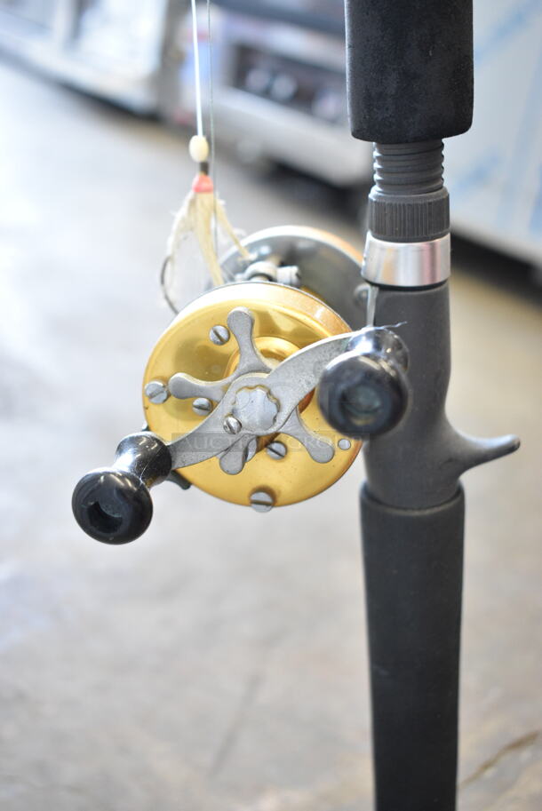 Penn Power PG-5971 Fishing Rod w/ Penn 940 Reel.  - Image 6 of 12