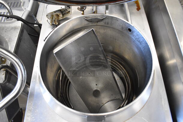 BKI LPF-F Stainless Steel Commercial Floor Style Electric Powered Pressure Fryer on Commercial Casters. 208 Volts, 3 Phase. 18.5x37.5x49 - Image 4 of 9