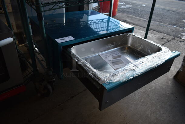 BRAND NEW SCRATCH AND DENT! Avantco 177BW32 Stainless Steel Commercial Countertop Single Drawer Bun Warmer. 120 Volts, 1 Phase. Tested and Working! - Image 6 of 7
