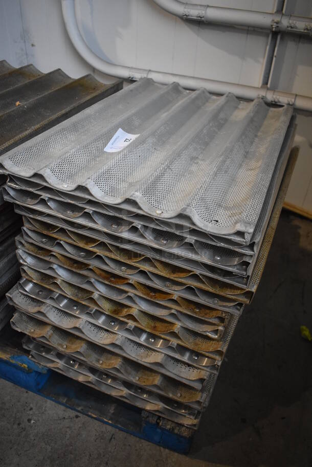 18 Metal Perforated 5 Loaf Baking Pans. 18x26x1. 18 Times Your Bid! - Image 3 of 3