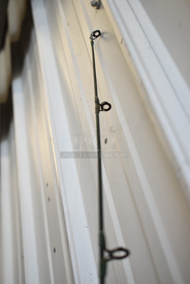 St Croix Fast Action Graphite Fishing Rod w/ Penn Sargus 4000 Reel.  - Image 8 of 12