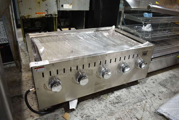 BRAND NEW SCRATCH AND DENT! Backyard Pro CPBQ-36 Stainless Steel Propane Gas Powered Outdoor Grill w/ Under Shelf. No Legs or Commercial Casters. 16,000 BTU.  - Image 3 of 7