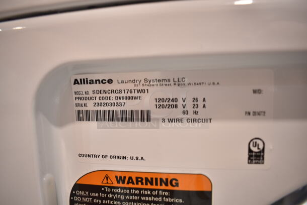 BRAND NEW SCRATCH AND DENT! Speed Queen Quantum Gold Pro DV6000WE 7.0 cu. ft. 27" Left Hinged Front Load Electric Commercial Dryer with Rear Control - Coin Operated. 120/208-240 Volts, 1 Phase.  - Image 6 of 6