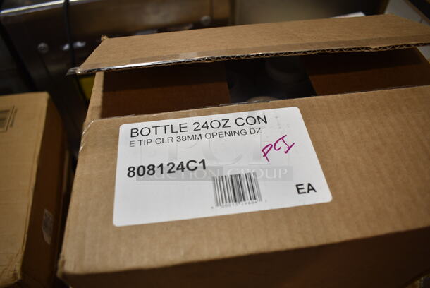 PALLET LOT of 15  BRAND NEW Boxes Including 3 Box 130TRAY18 Visions Black PET Plastic 18" Thermoform Catering / Deli Tray - 25/Case, 127CH24 Choice 24 oz. Clear RPET Hinged Deli Container - 200/Case, 612527LCO Choice 7" Round Standard Weight Foil Take-Out Pan with Board Lid - 200/Case, 176WDTSB010 Choice 10" Woven Wood Salad Bowl - 12/Pack, 2 Box 500CC12HD Choice 12 oz. Plastic Cold Cup - 1000/Case, 5014347M15 Lavex Li'l Herc 56 Gallon 1.5 Mil 43" x 47" Low Density Medium-Duty Black Can Liner / Trash Bag - 100/Case, Kraft Take Out Container, 808124C1 Tablecraft 124C-1 24 oz. Clear Cone Tip Squeeze Bottle with 38 mm Opening - 12/Pack, 6 oz Paper Hot Cups, Stolzle 3580015T Revolution 13 oz. Rocks / Old Fashioned Glass - 6/Pack. 15 Times Your Bid! - Image 10 of 12