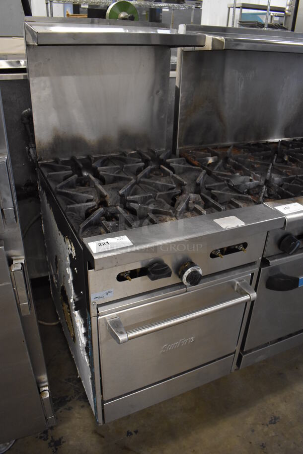 Garland SunFire X24-4L Stainless Steel Commercial Natural Gas Powered 4 Burner Range w/ Oven, Over Shelf and Back Splash. 23.5x35x57 - Image 4 of 8