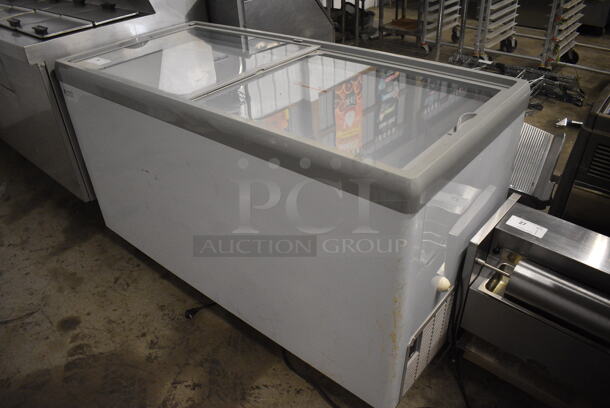 Excellence Model HB-17HCD Metal Floor Style Dual Temp Chest Cooler Freezer Merchandiser w/ 2 Sliding Lids on Commercial Casters. 115 Volts, 1 Phase. 59x27x33.5. Tested and Working! - Image 2 of 5