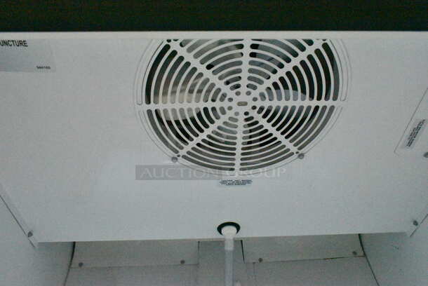 2020 True GDM-26-HC Metal Commercial Single Door Reach In Cooler Merchandiser w/ Poly Coated Racks. 115 Volts, 1 Phase. Tested and Working! - Image 5 of 6