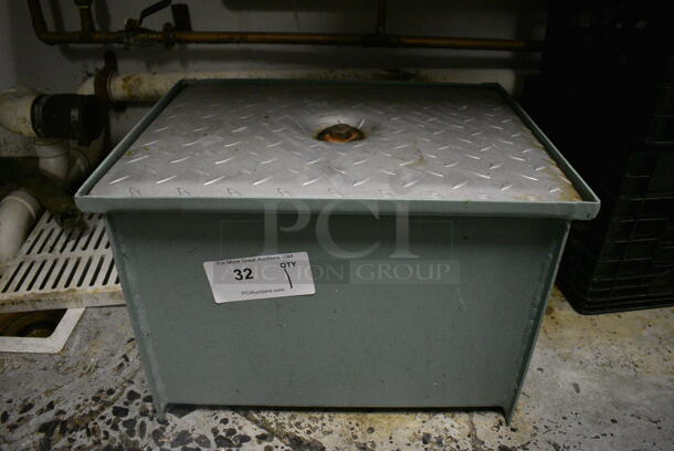 Metal Commercial Grease Trap. 19x14x12. (kitchen)