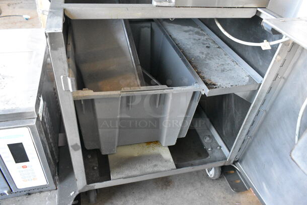 Fresh N Squeeze POS-1 Stainless Steel Commercial Floor Style Automatic Citrus Juicer on Commercial Casters. 120 Volts, 1 Phase. Tested and Working! - Image 3 of 6