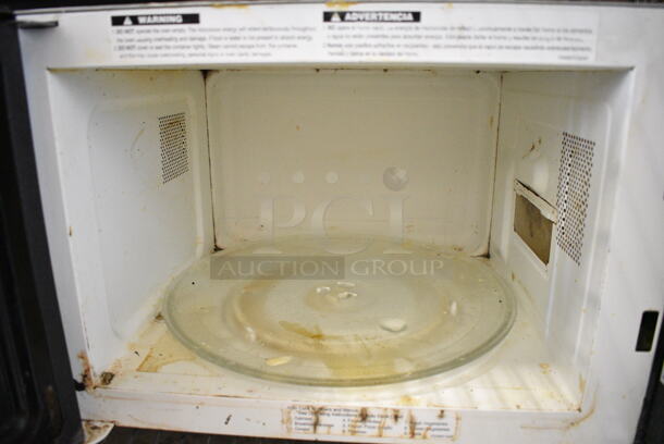 2018 Panasonic NN-SA651S Stainless Steel Countertop Microwave Oven. 120 Volts, 1 Phase.  - Image 2 of 3