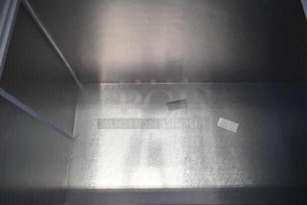 BRAND NEW SCRATCH AND DENT! KoolMore SCF-24C Metal Commercial Chest Freezer w/ 2 Hinge Lids and Commercial Casters. 115 Volts, 1 Phase. Tested and Working! - Image 4 of 7