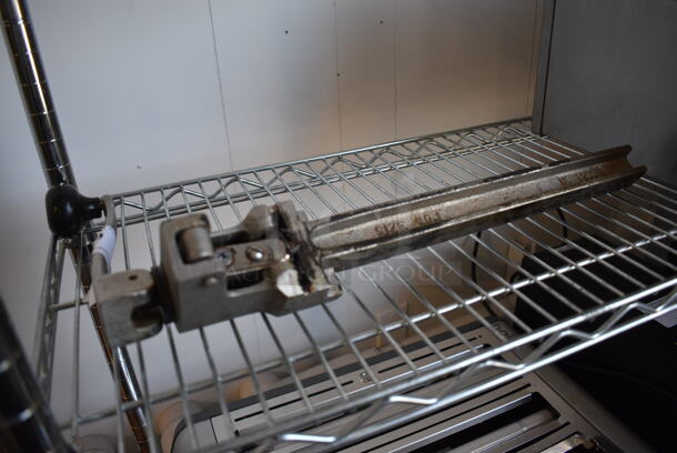 Metal Can Opener. 10x2.5x18 - Image 1 of 3