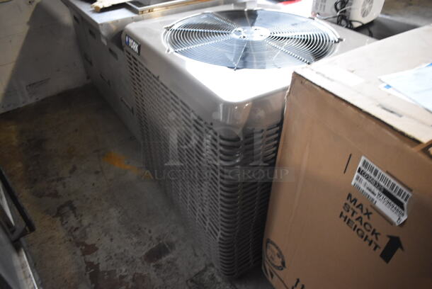 York TCD60B31S Commercial Air Conditioner Condenser. 208-230V/3 Phase  - Image 4 of 6