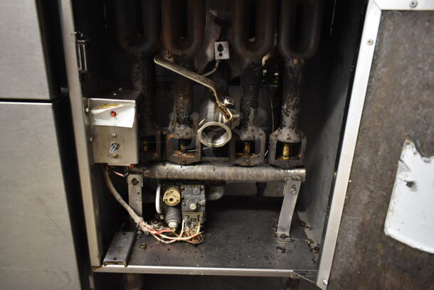 Pitco Frialator Stainless Steel Commercial Natural Gas Powered Floor Style Deep Fat Fryer.  - Image 6 of 7