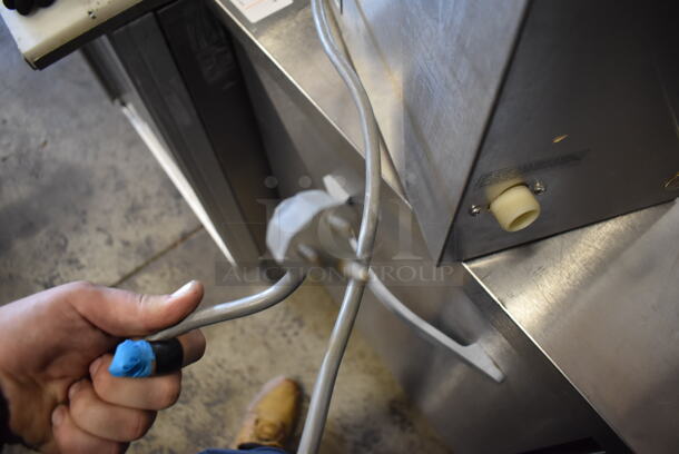 Bloomfield 2082SNB Stainless Steel Commercial Countertop Coffee Machine w/ Hot Water Dispenser. 120 Volts, 1 Phase. - Image 5 of 5