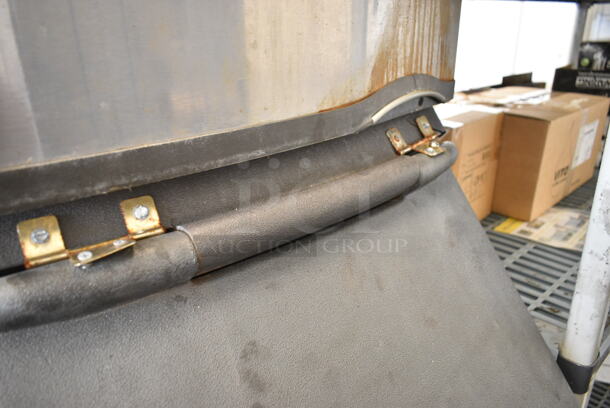 Manitowoc SY0424A Stainless Steel Commercial Ice Machine Head on Manitowoc S420 Commercial Ice Bin. 115 Volts, 1 Phase.  - Image 6 of 8