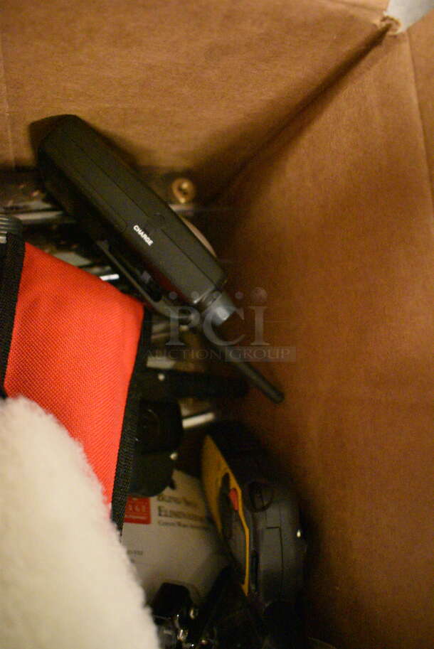 Box of Various Items Including Blind Spot Mirror, Brushes, Detailing Rod System, and 9 in 1 Screwdriver Bit Set  - Image 5 of 7