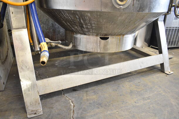 GLRQ-2 Stainless Steel Commercial Natural Gas Powered Floor Style Tilting Kettle Steam Kettle. Kettle Is Electric and Gas Powered. Kettle Is 32x32x20. 200 Volts. - Image 6 of 9
