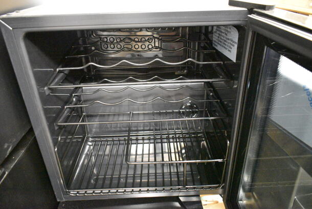 BRAND NEW SCRATCH AND DENT! Arctic King AWCA016ADB 16 Bottle Wine Cooler Bar Fridge Merchandiser. 115 Volts, 1 Phase. Tested and Working! - Image 4 of 7