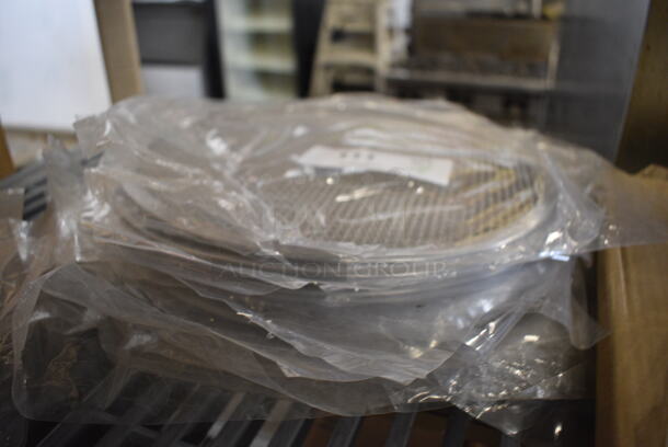 12 BRAND NEW! Winco Model APZS-12 Metal Mesh Round Pizza Pans. 12x12 12 Times Your Bid! - Image 3 of 3