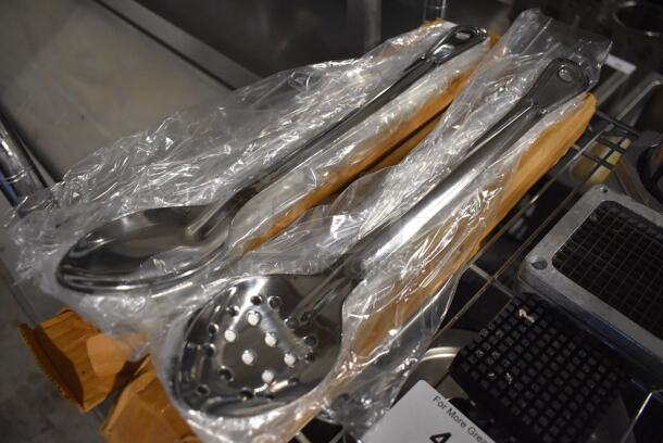 2 Boxes of 12 BRAND NEW! Winco Stainless Steel Serving Spoons. BSPT-15H Perforated and BSOT-15H Solid. 15