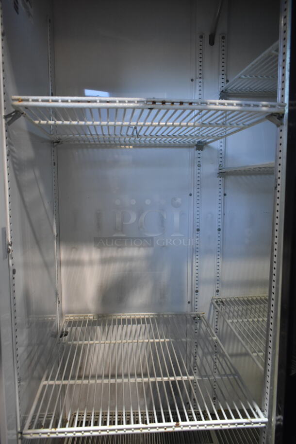 True GDM-37 Metal Commercial 2 Door Reach In Cooler Merchandiser w/ Poly Coated Racks. 115 Volts, 1 Phase. Tested and Working! - Image 6 of 7