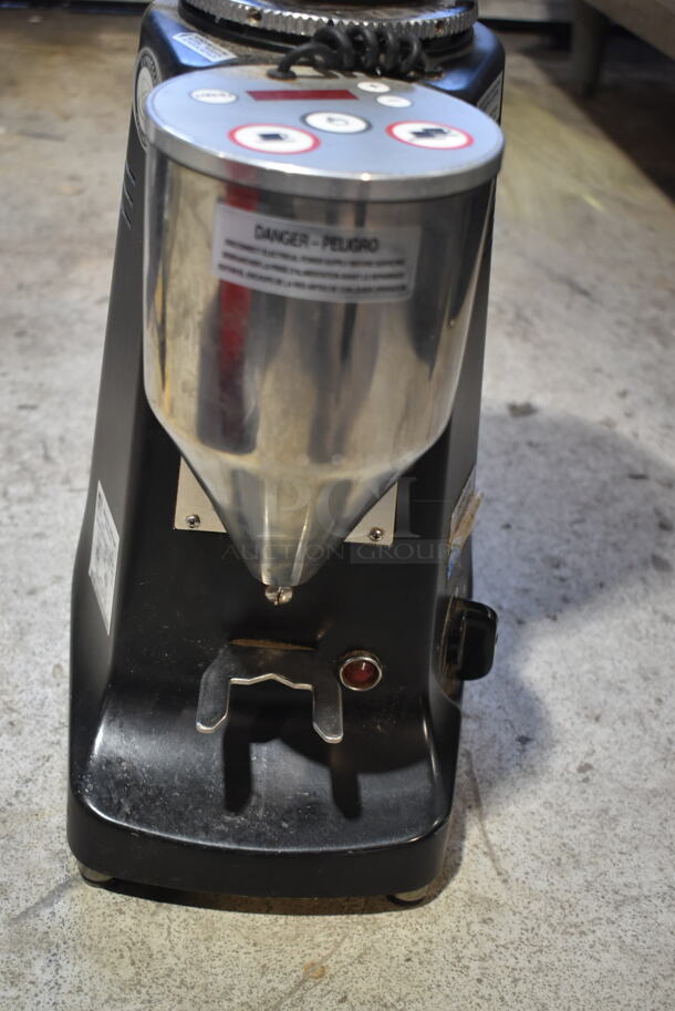 Mazzer Luigi Major Electronic Metal Commercial Countertop Espresso Bean Grinder. 120 Volts, 1 Phase. Tested and Working! - Image 3 of 4