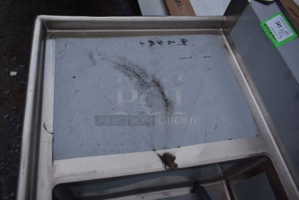 BRAND NEW SCRATCH AND DENT! Regency 600S32028224 115" 16-Gauge Stainless Steel Three Compartment Commercial Sink with 2 Drainboards - 20" x 28" x 14" Bowls - Image 7 of 8