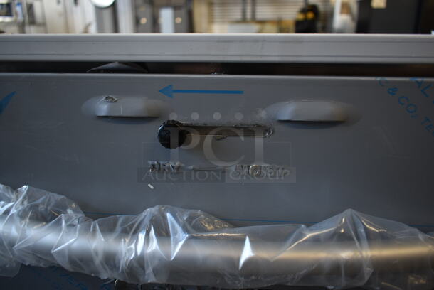 BRAND NEW SCRATCH AND DENT! 2022 ServIt 423WDSFS1 Stainless Steel Commercial Countertop Electric Powered Single Drawer Warming Drawer. 120 Volts, 1 Phase. Tested and Working! - Image 4 of 7