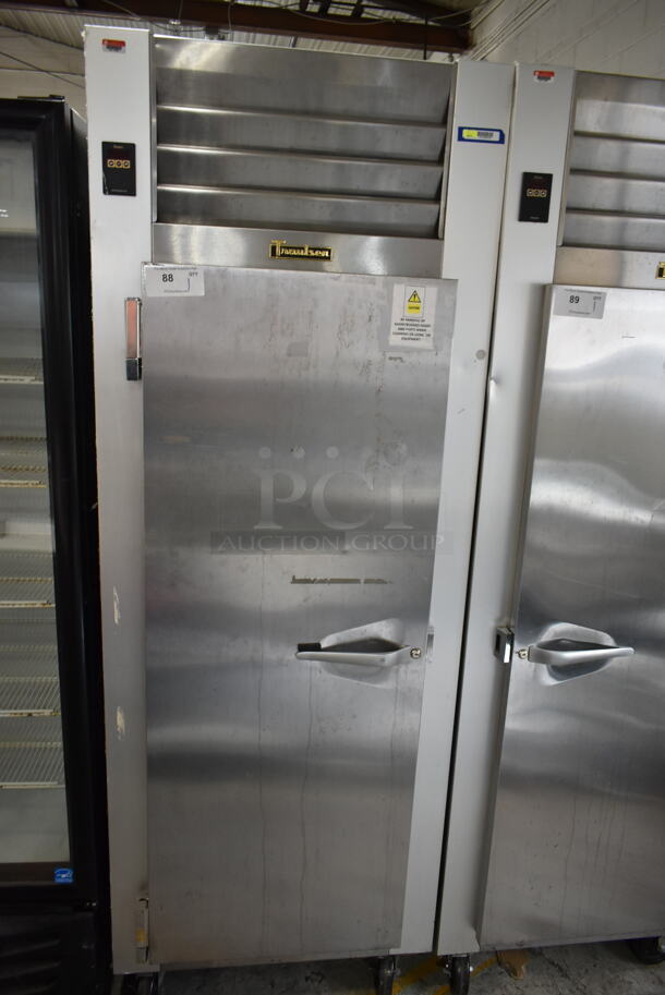 Traulsen G10011 ENERGY STAR Stainless Steel Commercial Single Door Reach In Cooler w/ Poly Coated Racks on Commercial Casters. 115 Volts, 1 Phase. Tested and Working! - Image 2 of 5
