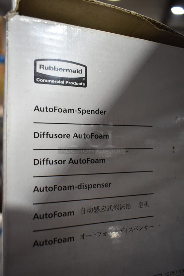 4 BRAND NEW SCRATCH AND DENT! Rubbermaid FG750411 Autofoam 1100 mL Black / Chrome Automatic Hands-Free Soap Dispenser. 4 Times Your Bid! - Image 6 of 7