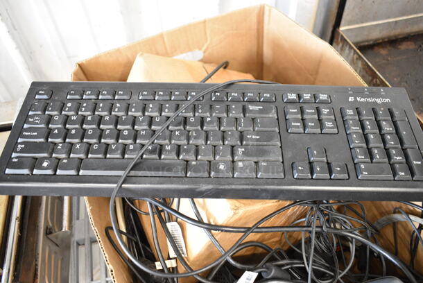 ALL ONE MONEY! Lot of Various Items Including Keyboard, Mouse and Wiring - Image 2 of 9