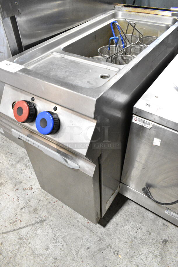 Stainless Steel Commercial Floor Style Pasta Cooker w/ 6 Baskets. - Image 2 of 8