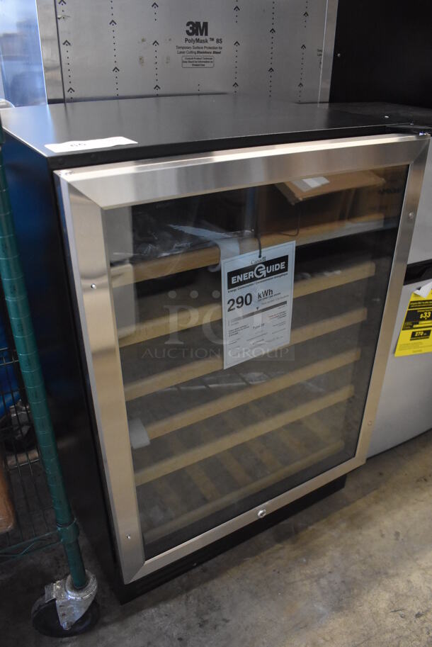 BRAND NEW SCRATCH AND DENT! Avanti WCR506SS Metal Commercial Wine Chiller Merchandiser. 115 Volts, 1 Phase. 23.5x22.5x34.5. Tested and Working! - Image 3 of 6