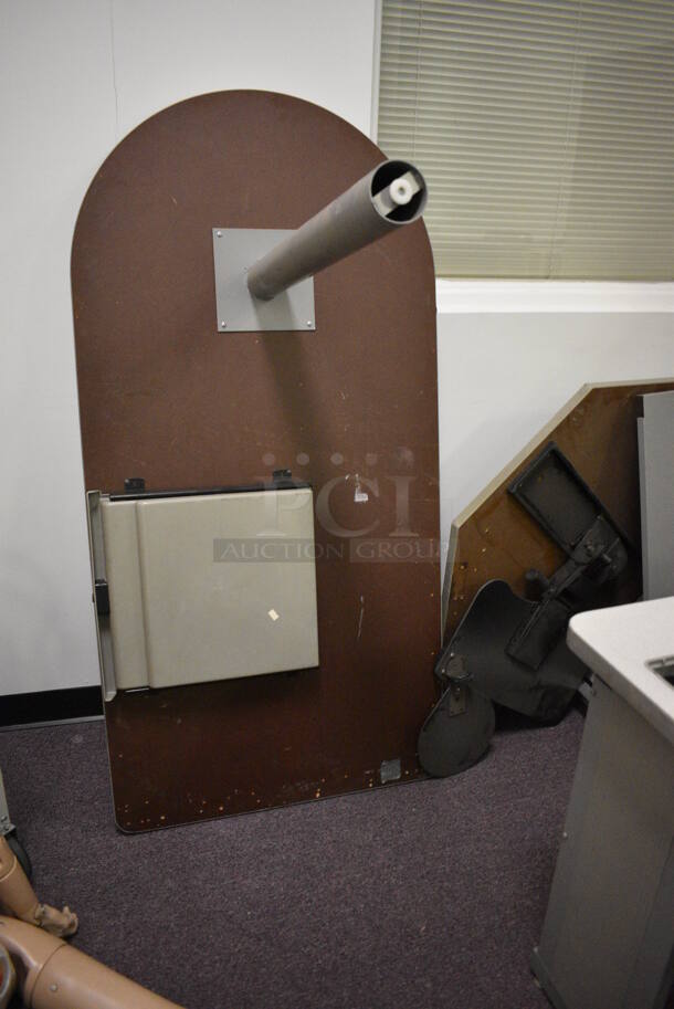 ALL ONE MONEY! Lot of various desk pieces . BUYER MUST REMOVE! - Image 4 of 8