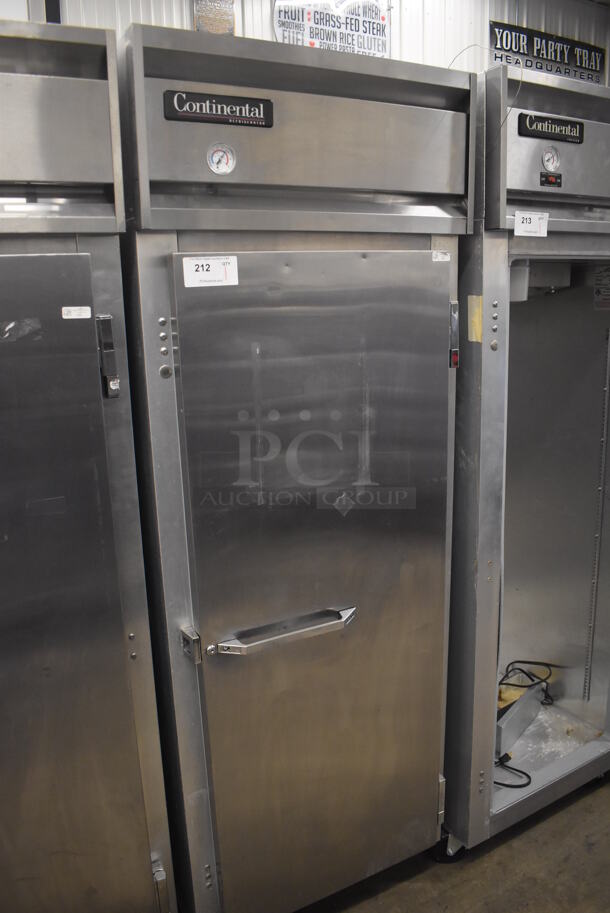 Continental 1RE Stainless Steel Commercial Single Door Reach In Cooler on Commercial Casters. 115 Volts, 1 Phase. 28.5x36x77.5. Tested and Working! - Image 2 of 6