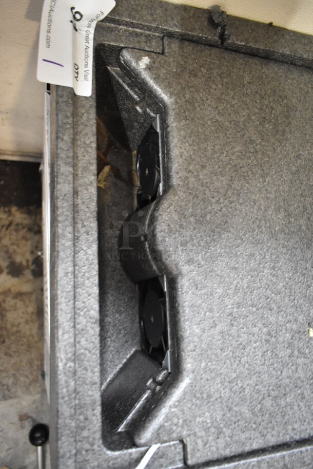 FlexCooler Metal Cooler on Commercial Casters. 115 Volts, 1 Phase. Tested and Powers On But Does Not Get Cold - Image 4 of 6