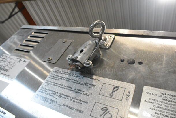 Alto Shaam 1000-TH/I Stainless Steel Commercial Cook N Hold Oven on Commercial Casters. 208-240 Volts, 1 Phase.  - Image 5 of 6