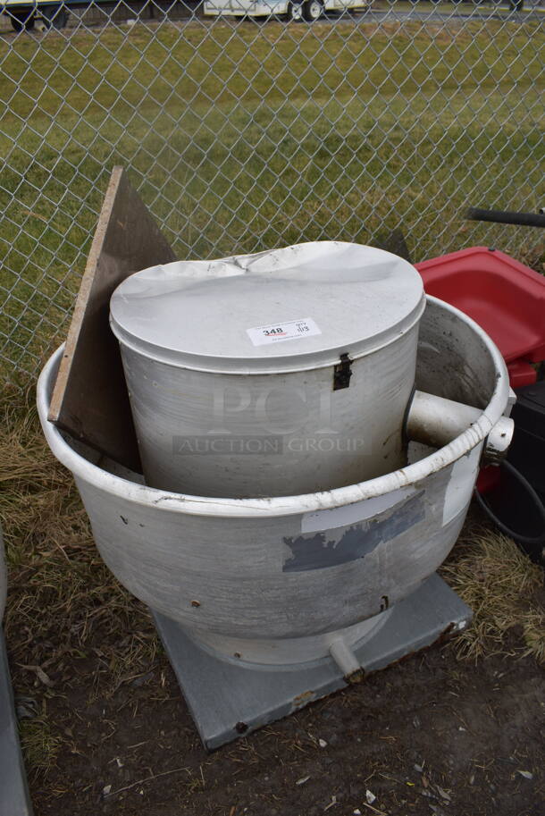 Metal Commercial Mushroom Rooftop Exhaust Fan. 34x34x32 - Image 2 of 6