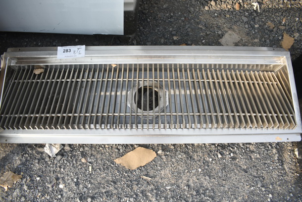 BRAND NEW SCRATCH AND DENT! Regency 600FT1242SS 12" x 42" 14-Gauge Stainless Steel Floor Trough with Grate - Image 3 of 4