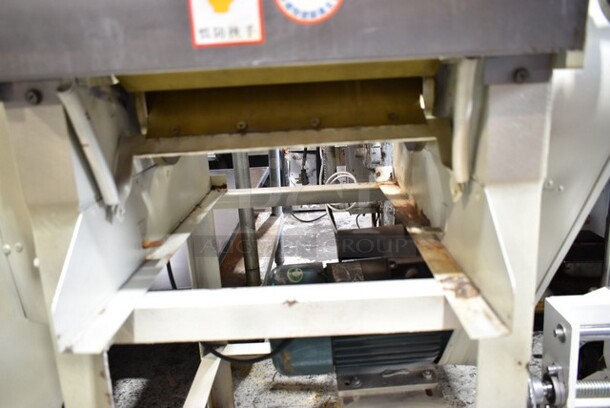 HC YJ-130 Metal Commercial Floor Style Dough Sheeter. 220 Volts.  - Image 5 of 7